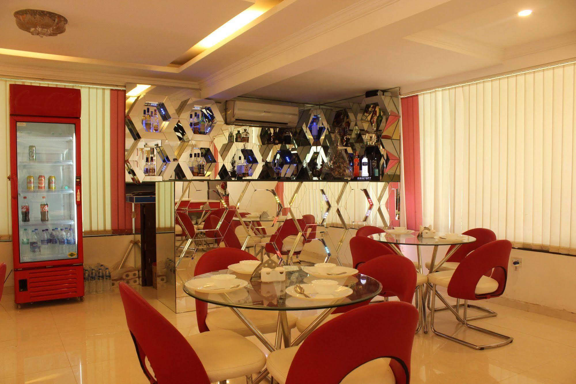 Royal Mirage Hotel Goa Екстериор снимка